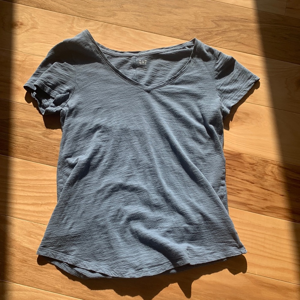 GAP | Blue Tee | V-Neck | Size XS